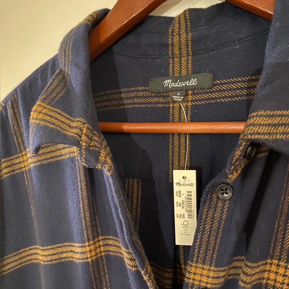 Flannel Oversized Ex-Boyfriend Shirt in Forbell
Plaid sz Large - Picture 5 of 7